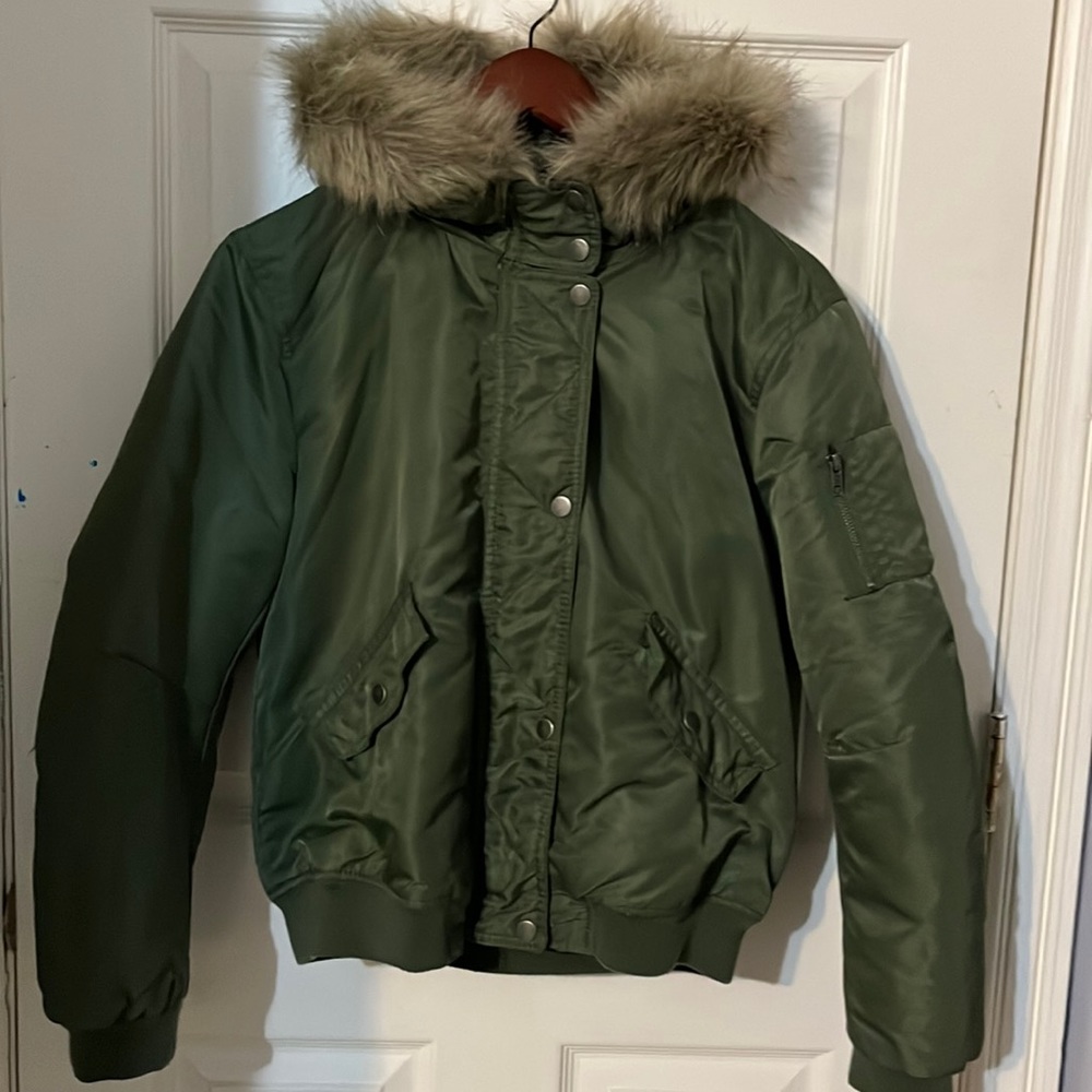 Mossimo supply co. Olive green hooded winter jacket with zipper
